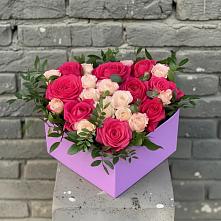 Цветочная композиция из Розы в коробке в Светлом Саратовской области