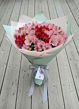 Букет цветов из:  Альстромерии #REPLACE_PRED# Светлом Саратовской области