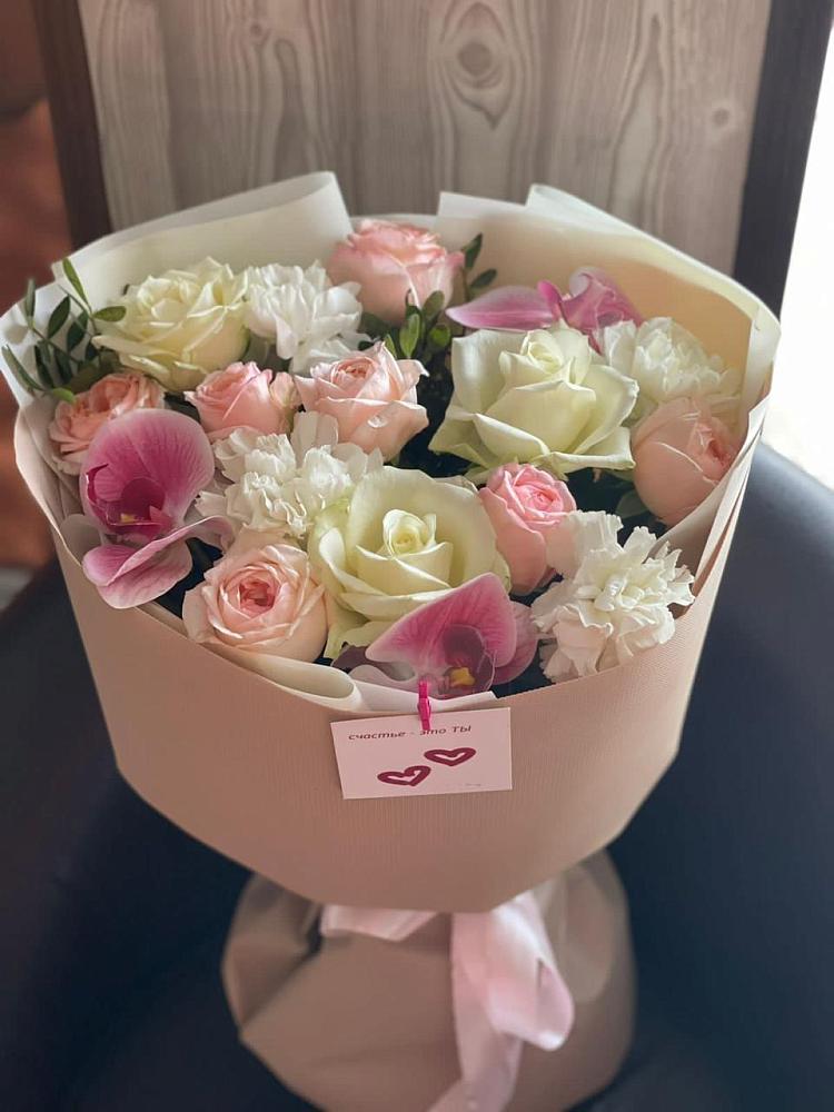 Букет цветов из: Орхидеи, Розы и Гвоздики в Светлом Саратовской области