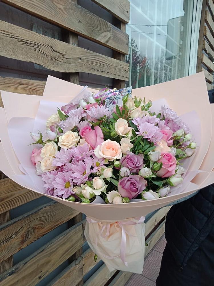 Букет цветов из: Розы и Хризантемы в Светлом Саратовской области