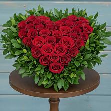 Цветочная композиция из Розы в виде сердца в Светлом Саратовской области