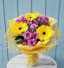 Букет цветов из:  Хризантемы и Герберы в Светлом Саратовской области