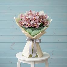 Букет цветов из:  Орхидеи и Розы в Светлом Саратовской области