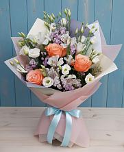 Букет цветов из:  Лизиантусы, Розы, Альстромерии и Гипсофила в Светлом Саратовской области