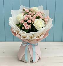 Букет цветов из:  Розы #REPLACE_PRED# Светлом Саратовской области