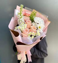 Букет цветов из:  Хризантемы и Розы в Светлом Саратовской области