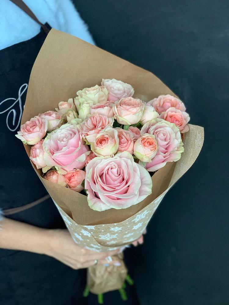 Букет цветов из: Хризантемы и Розы в Светлом Саратовской области