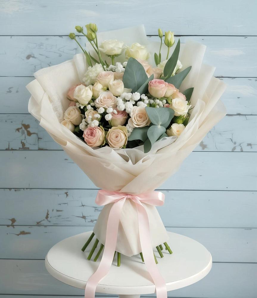 Букет цветов из: Розы и Лизиантусы в Светлом Саратовской области