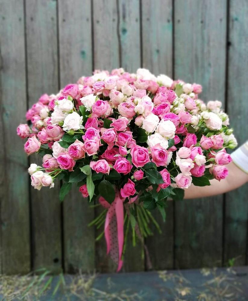 Букет Розовые кустовые розы Натали и Лав Лидия в Светлом Саратовской области