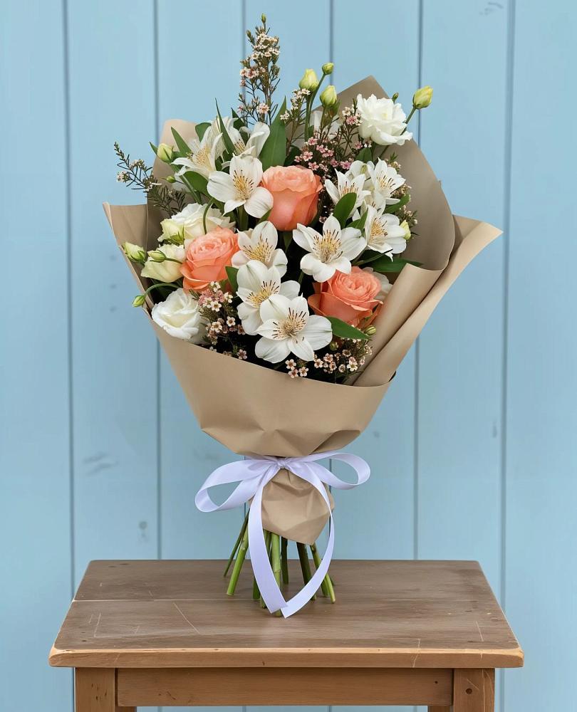 Букет цветов из: Альстромерии, Лизиантусы, Розы и Хризантемы в Светлом Саратовской области