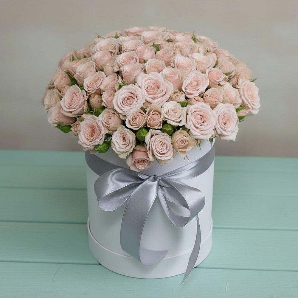 Цветочная композиция из Розы в шляпной коробке в Светлом Саратовской области