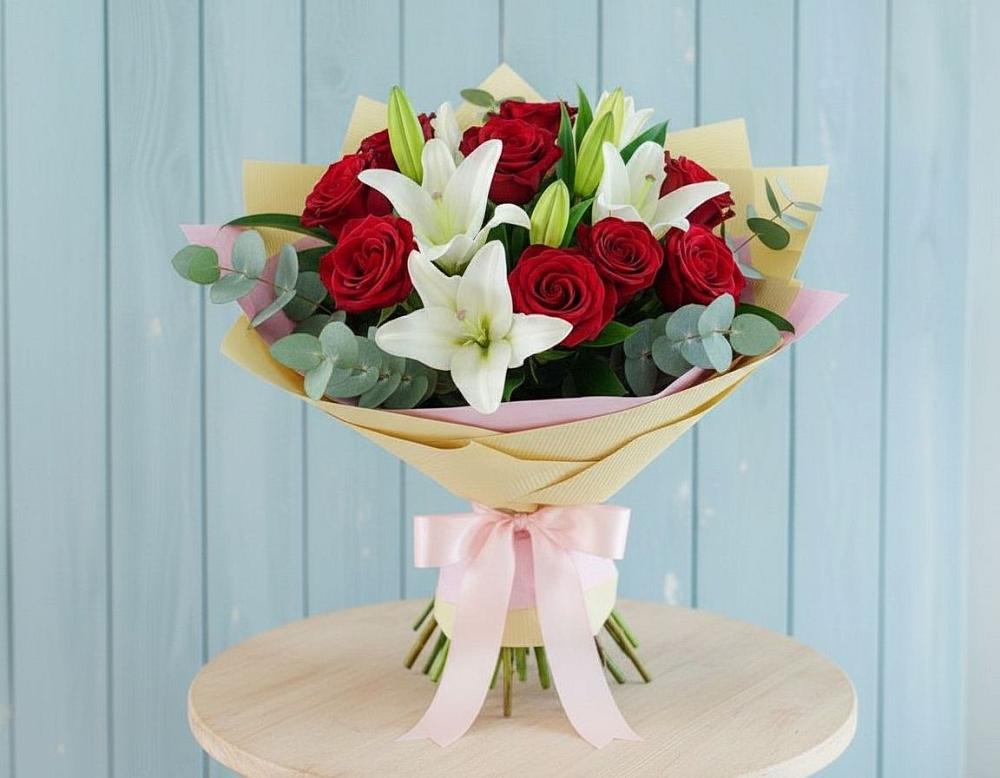 Букет цветов из: Лилии и Розы в Светлом Саратовской области