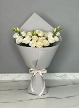 Букет цветов из:  Розы и Лизиантусы в Светлом Саратовской области